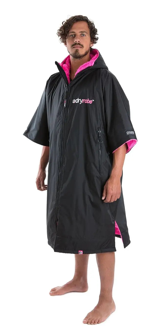 dryrobe Advance Short Sleeve V3 - Small - Sort/Lyserød