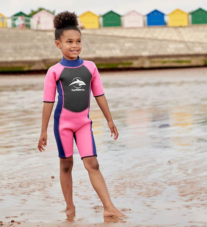 konfidence-vaaddragt-boern-shorty-3-mm-lyseroed-pige
