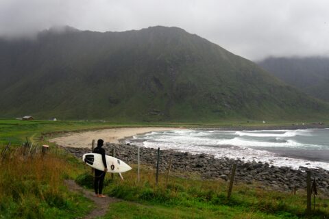 Surfing i Norge – Oversigt Over De Bedste Surf Spots
