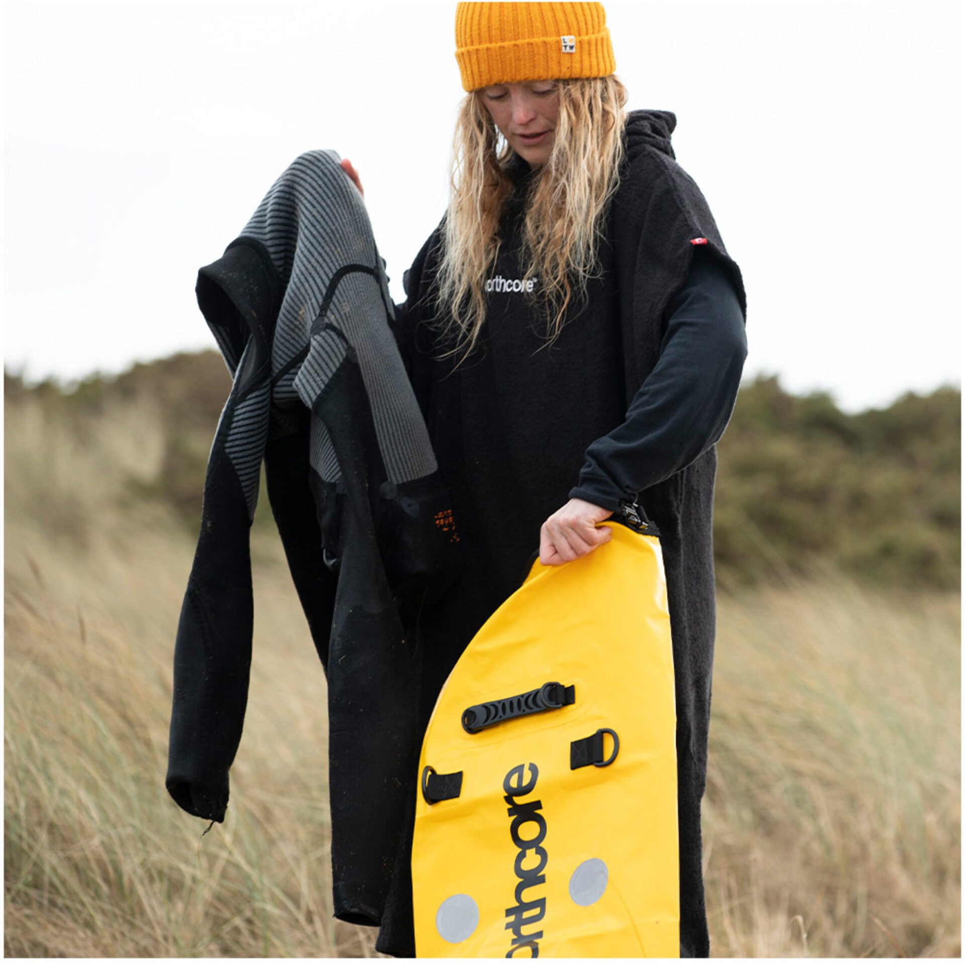 northcore-40l-vandtæt-rygsæk-gul-01